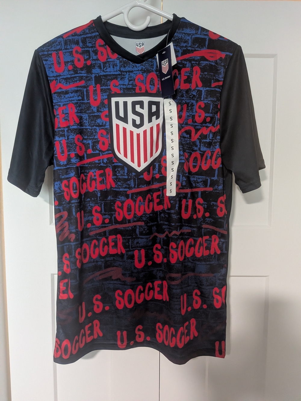 FIFA World Cup 2026 USA Soccer Short Sleeve Red White Blue Jersey Small NWT